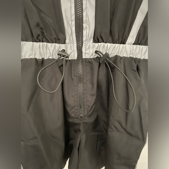 SOLD | Windbreaker Romper w/pockets and drawstring waistband - Picture 3 of 6